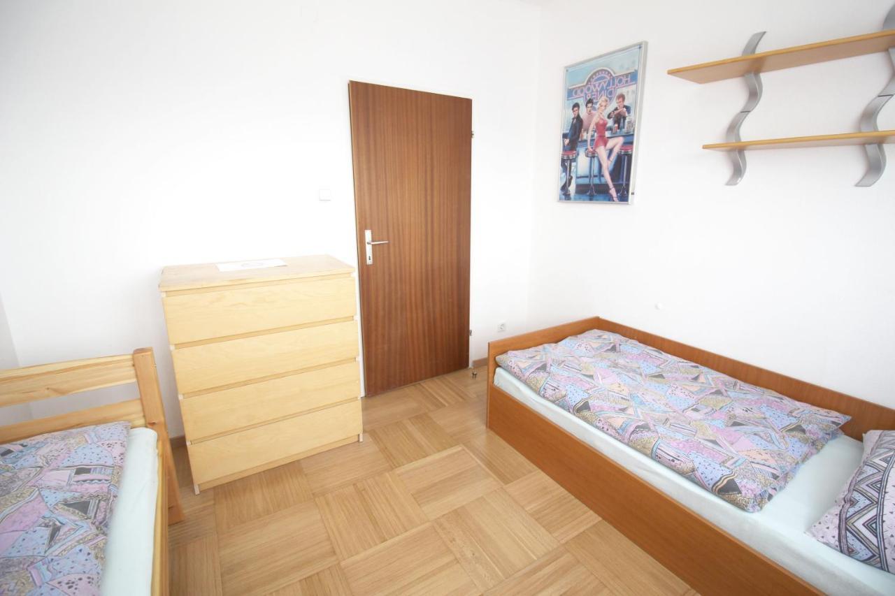 Geraeumige Ferienwohnung Im Zentrum سانت بولتن المظهر الخارجي الصورة